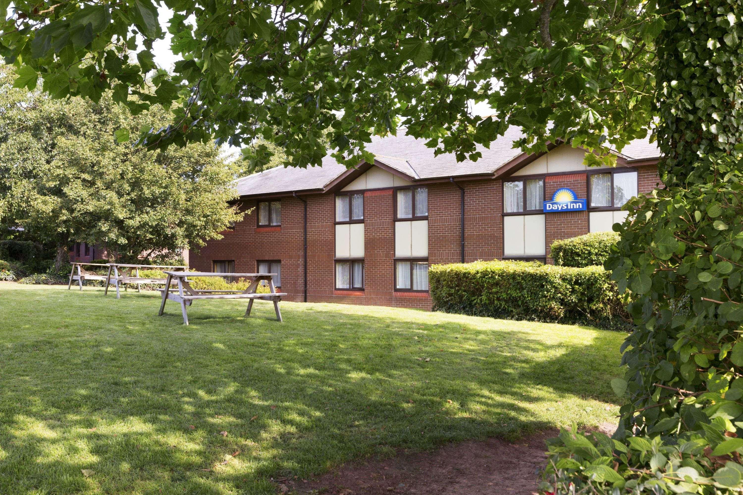 Days Inn Taunton Exterior photo